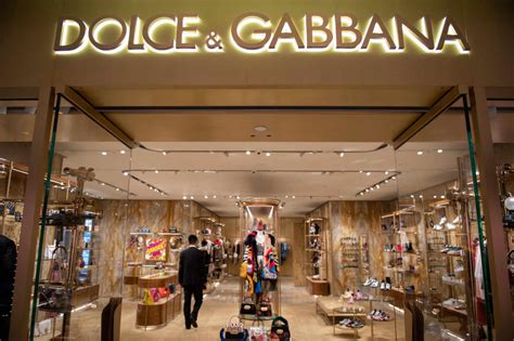 dolce gabbana scandale|dolce and gabbana problematic.